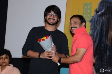 Pelli Chupulu Movie Abhinandhana Sabha